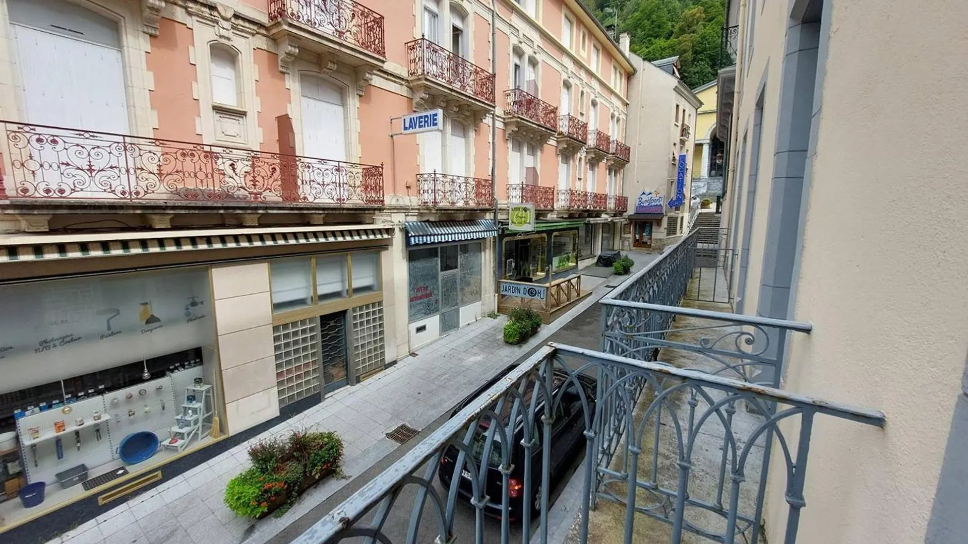 Charmant Studio A Cauterets Avec Balcon Et Couchages Pour 4 Personnes - Fr-1-812-62 아파트